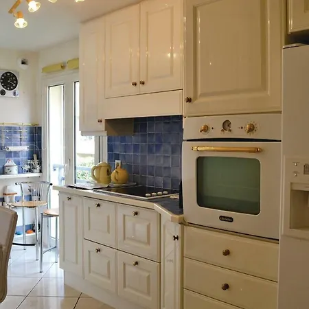 Apartment Immeuble La Rode