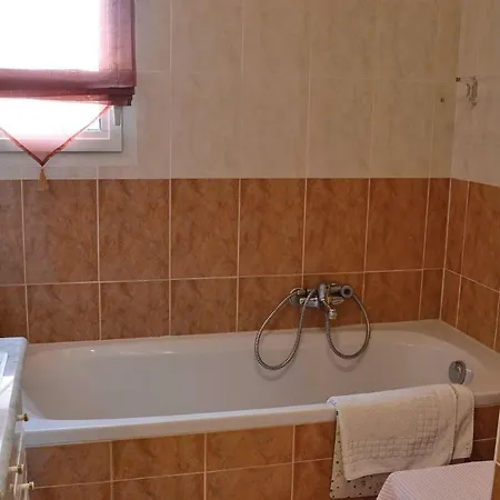 Immeuble La Rode Saint-Raphael (Var)